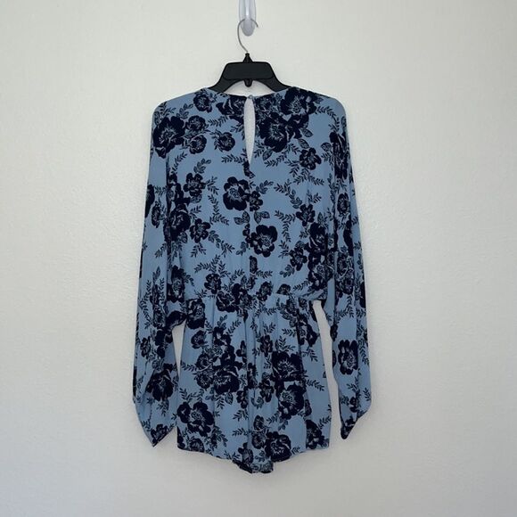 Altard State Blue Faye Floral Loose Sleeve Romper V neck Sz M Boho - Picture 11 of 12